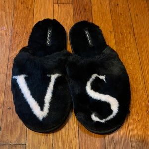 Victoria’s Secret Black slippers, size M 7-8